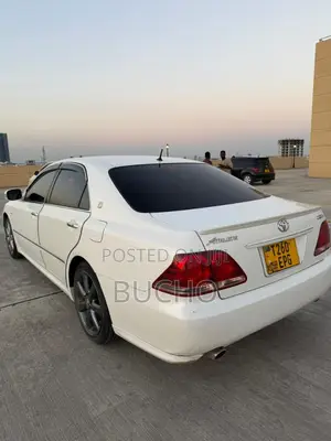Toyota Crown 2007 White