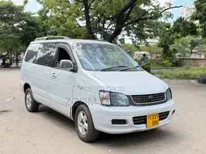 Toyota Noah 2003 White