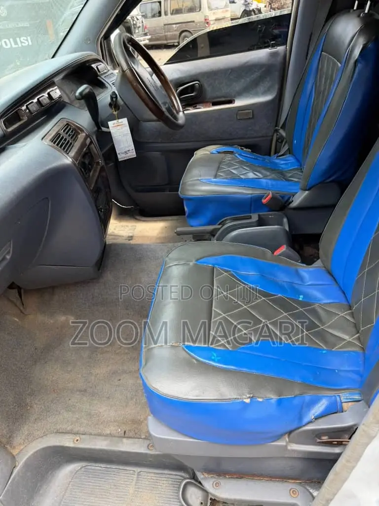 Toyota Noah 2003 White