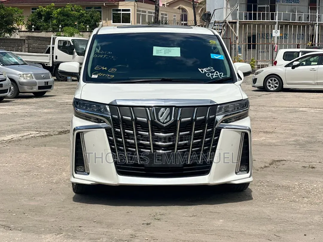 Toyota Alphard 2019 White