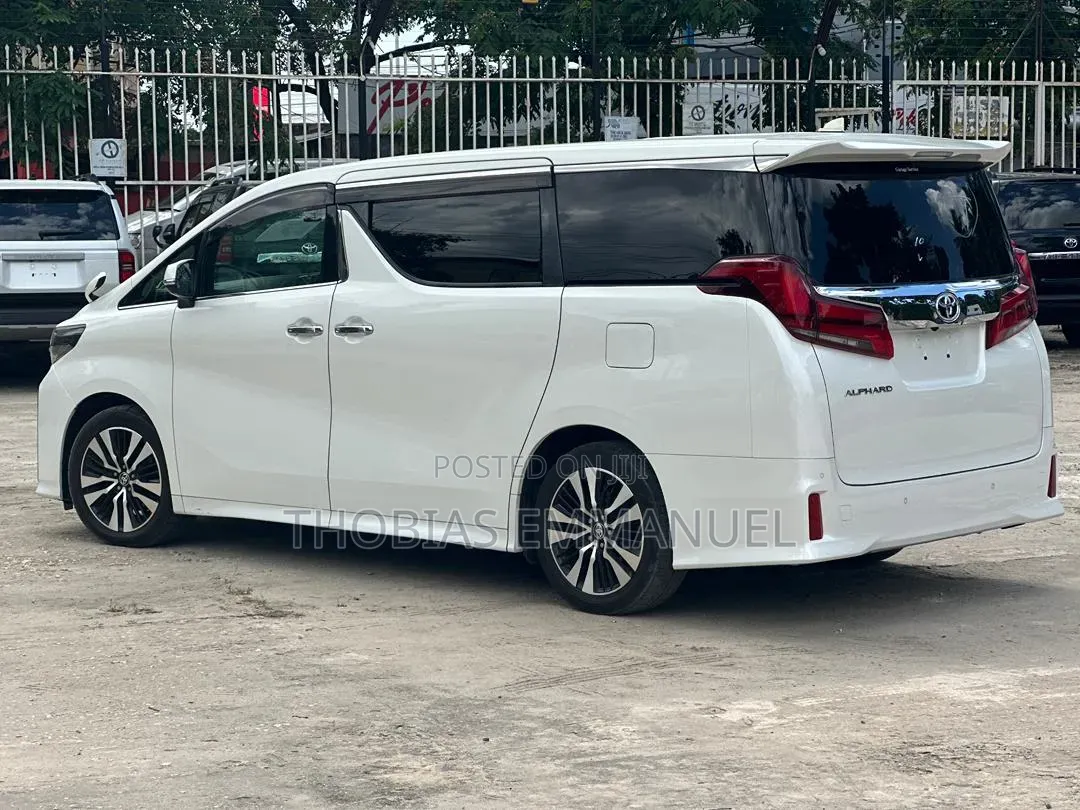 Toyota Alphard 2019 White