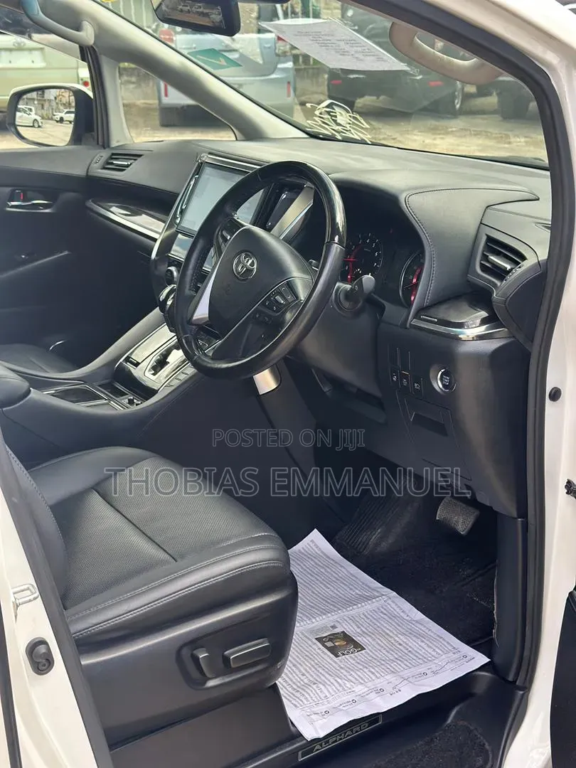 Toyota Alphard 2019 White