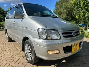 Toyota Noah 2008 Silver