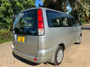 Toyota Noah 2008 Silver