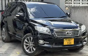 Toyota Vanguard 2013 Black