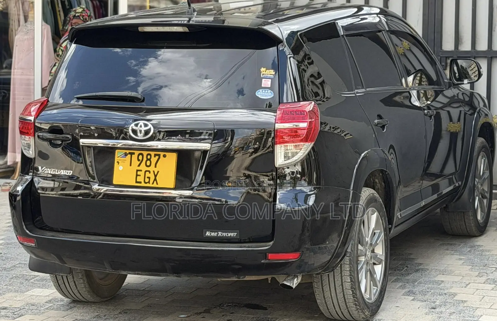 Toyota Vanguard 2013 Black
