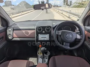 Mazda Verisa 2009 Red