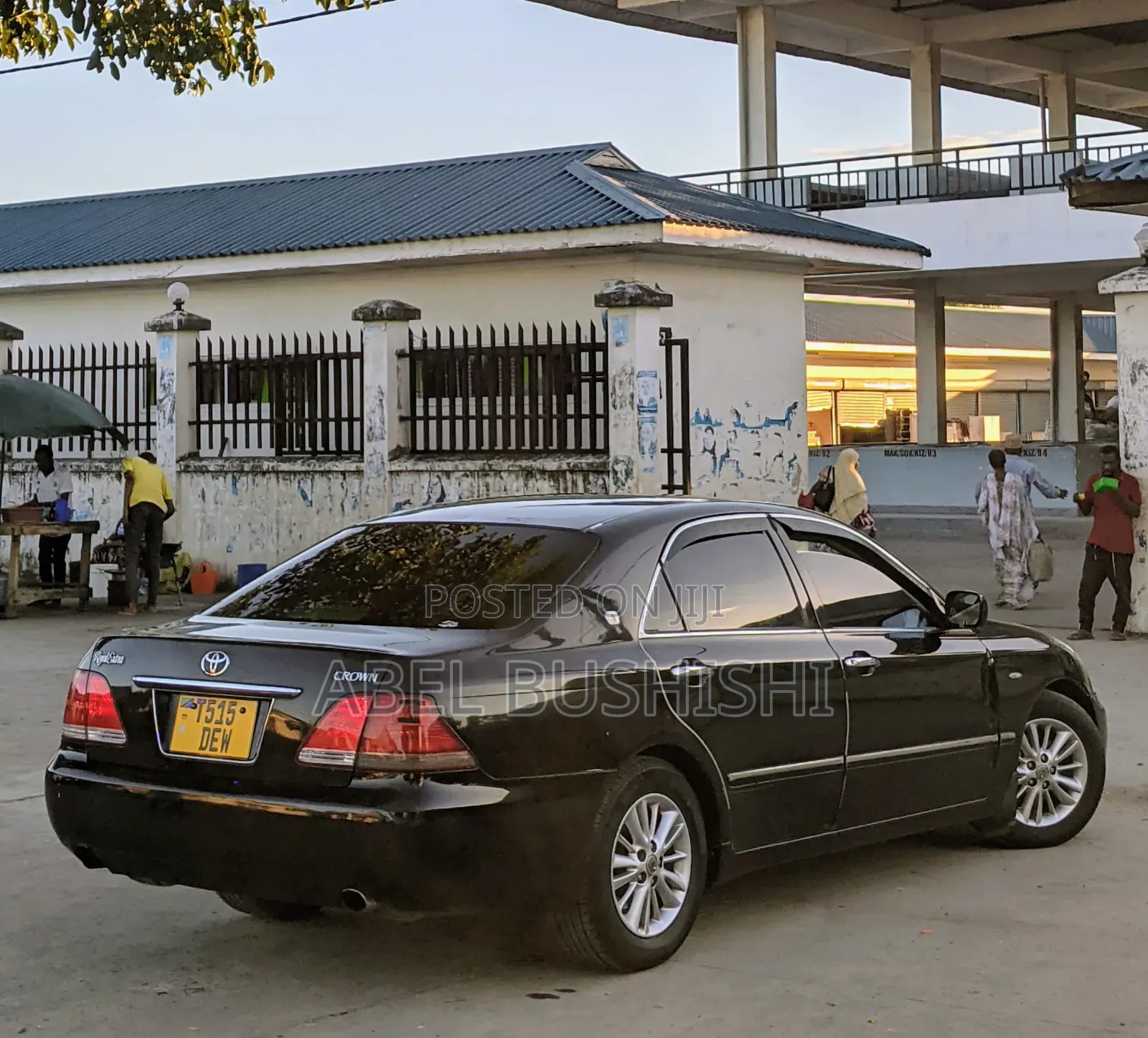 Toyota Crown 2012 Black