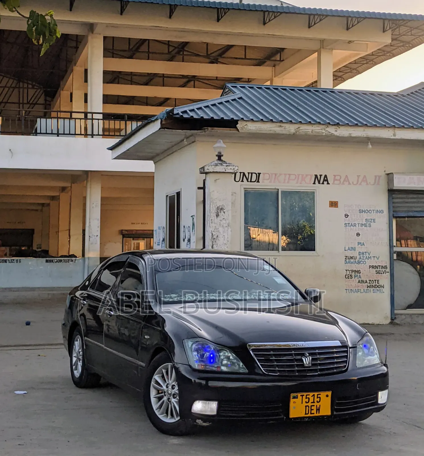 Toyota Crown 2012 Black