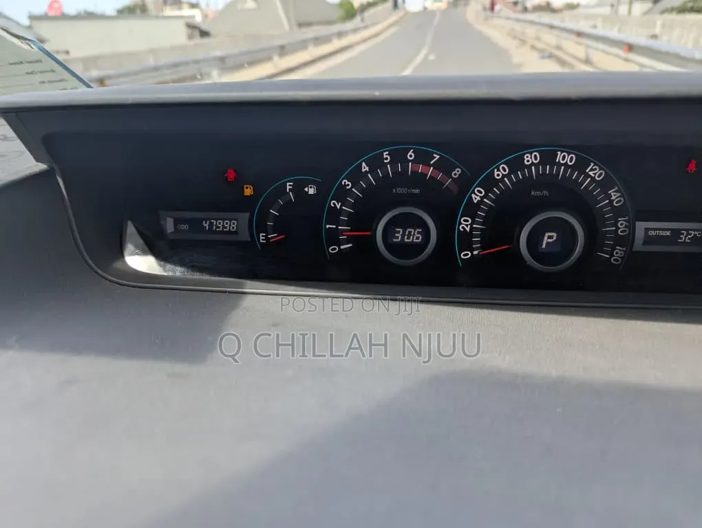 Toyota Noah 2008 Gray