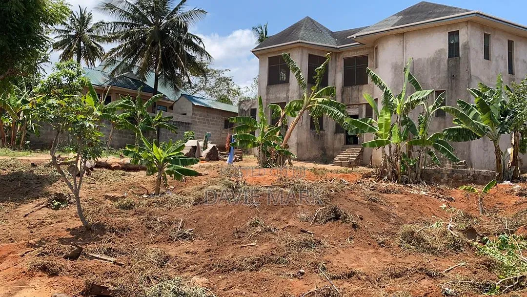 Plot for Sale - Makabe