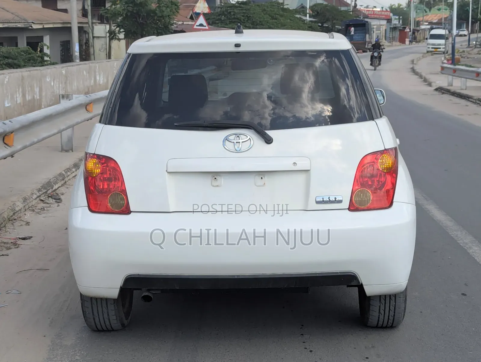 Toyota IST 2003 White