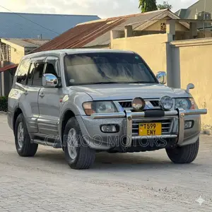 Mitsubishi Pajero 2008 Silver