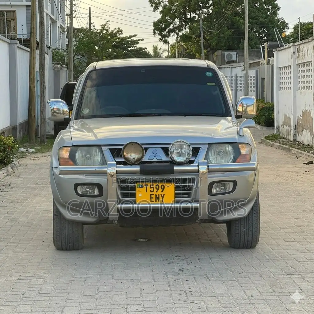 Mitsubishi Pajero 2008 Silver