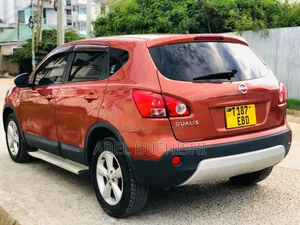 Nissan Dualis 2014 Orange