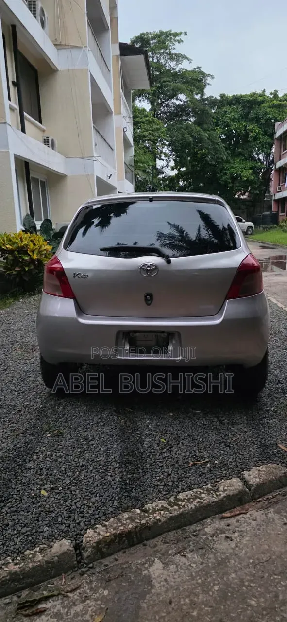 Toyota Vitz 1.5 FWD 5dr 2005 Silver