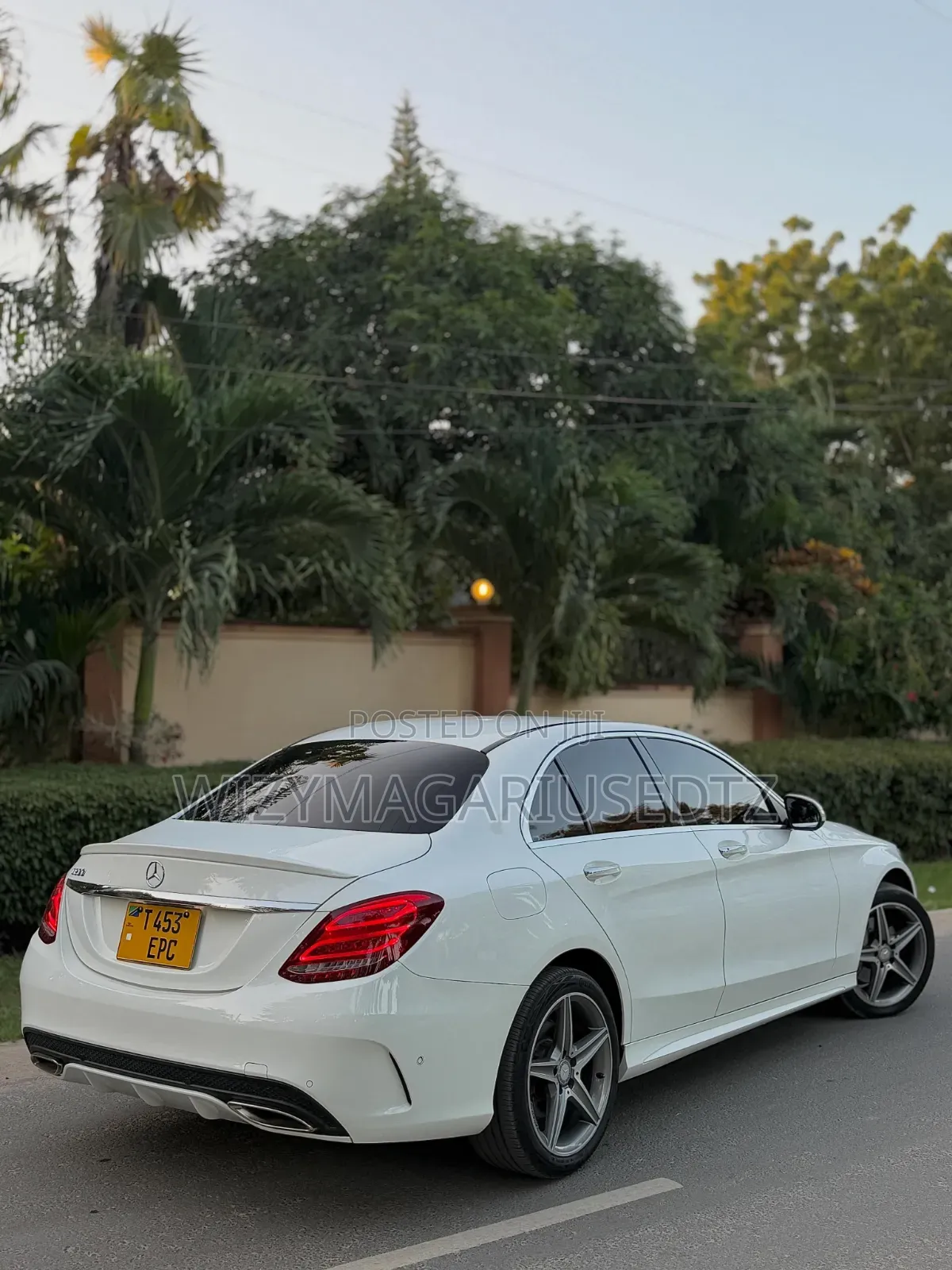 Mercedes-Benz C200 2015 White