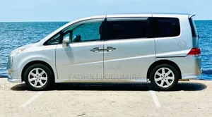 Honda Stepwgn 2010 Silver