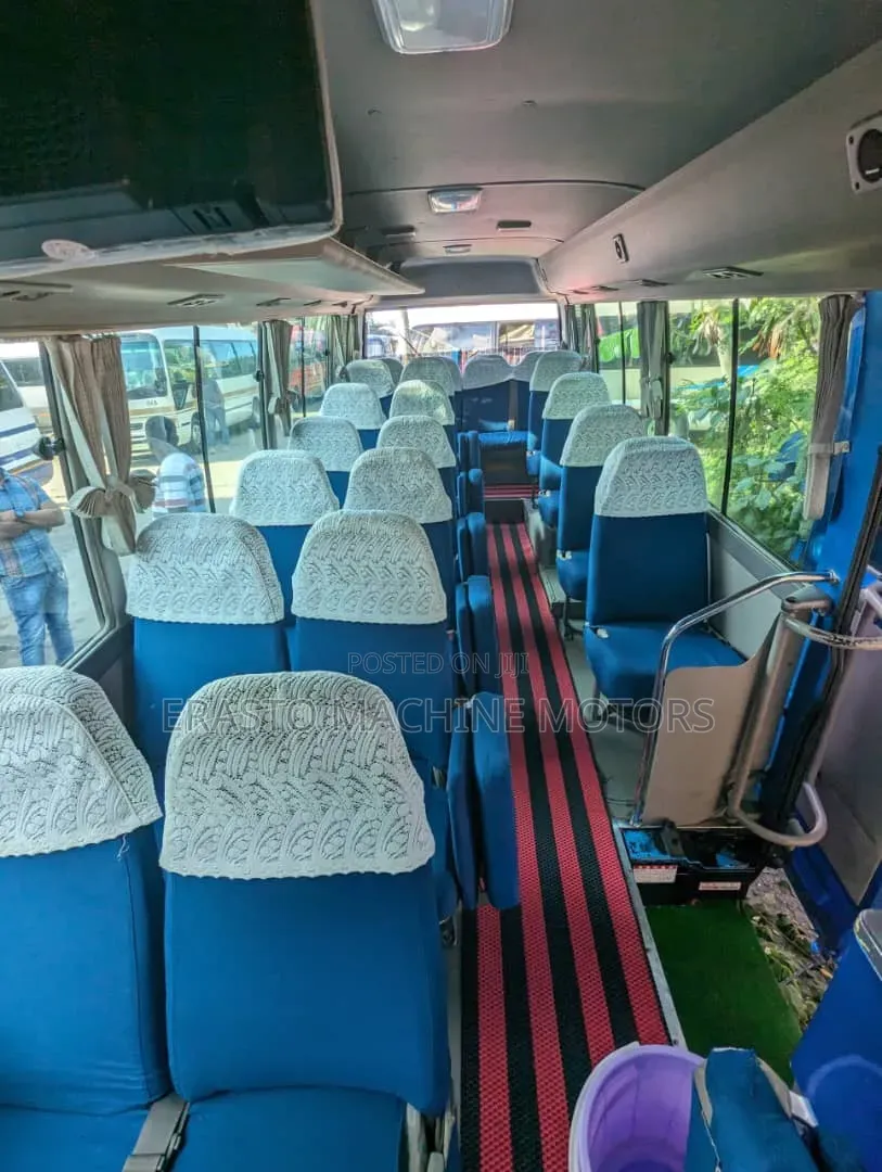 Toyota Coaster 2005 Blue