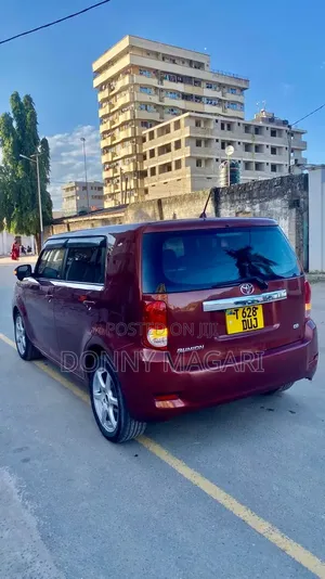 Toyota Corolla Rumion 2008 Red