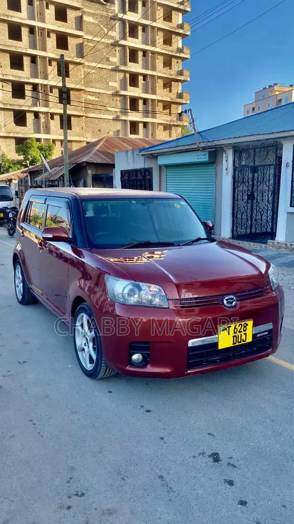 Toyota Corolla Rumion Hatchback 1.5 FWD 2008 Red