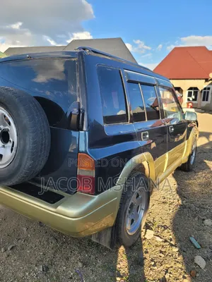 Suzuki Escudo 1996 Black