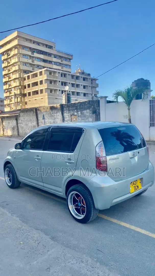 Toyota Passo 1.0 FWD 2007 Silver
