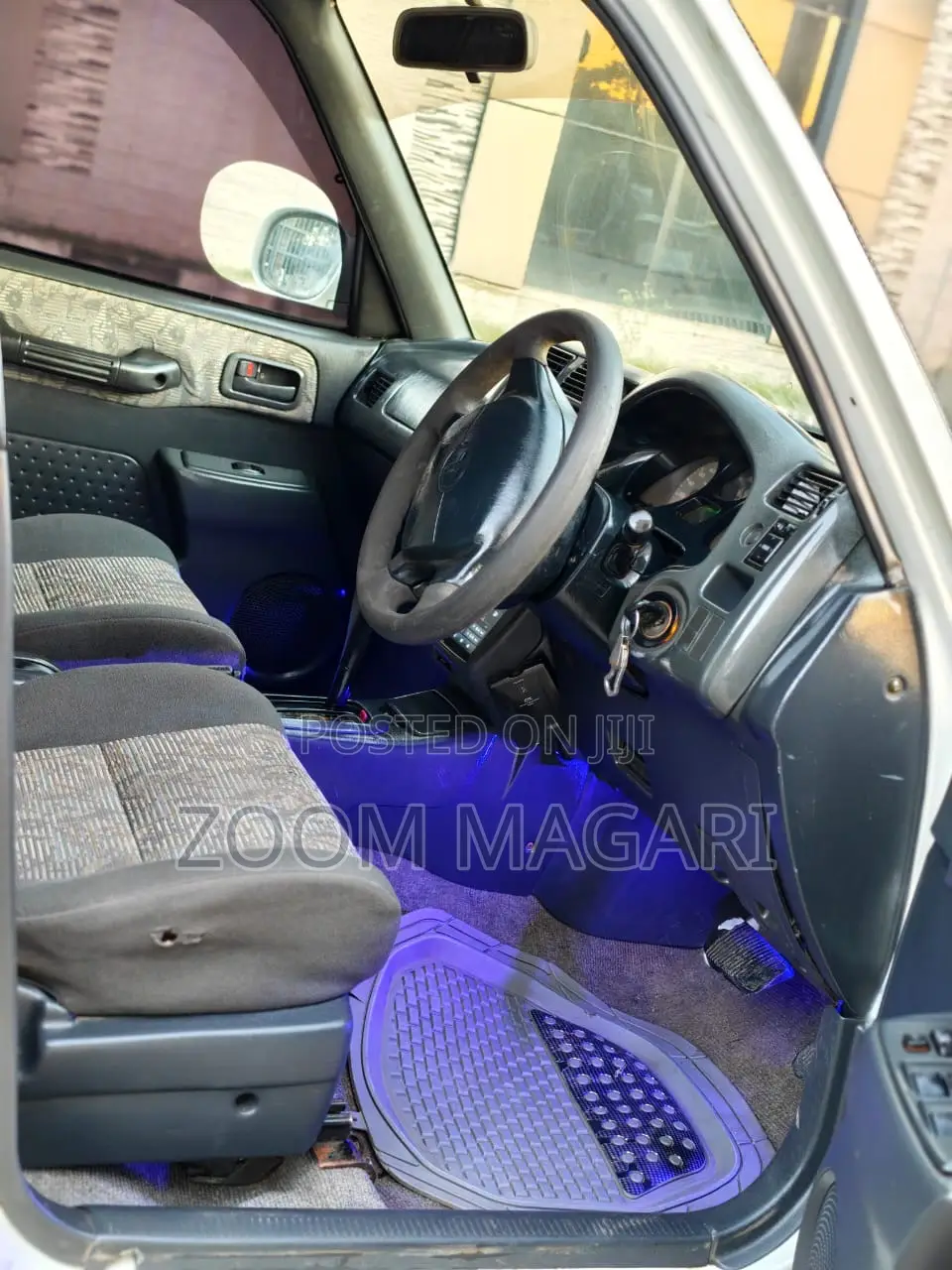 Toyota RAV4 1999 Pearl