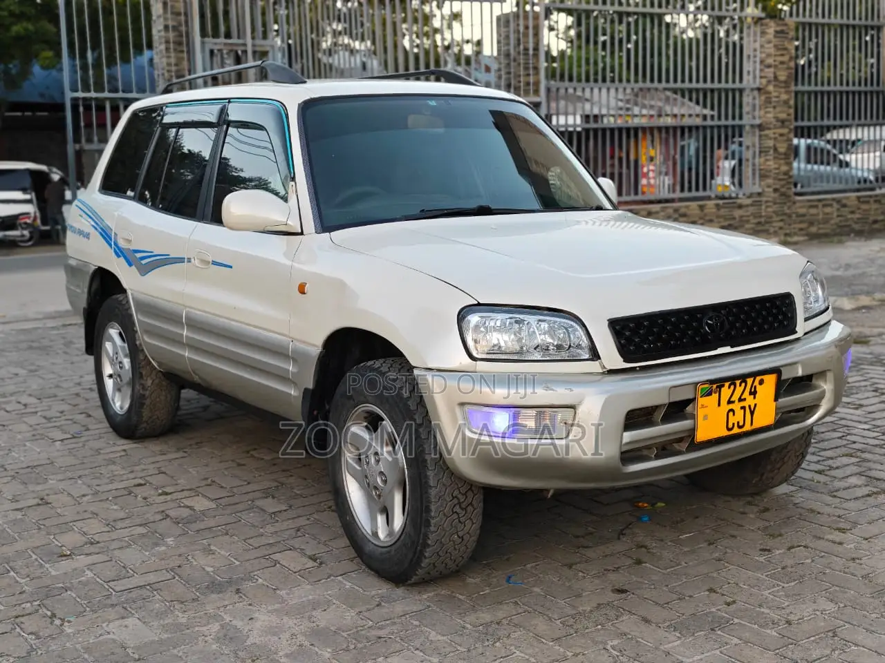 Toyota RAV4 1999 Pearl