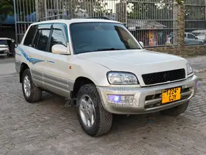 Toyota RAV4 1999 Pearl