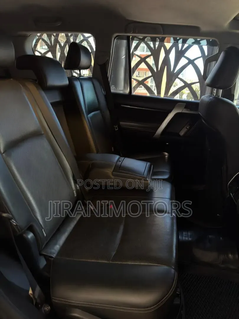 Toyota Land Cruiser Prado 2.8 2019 Black