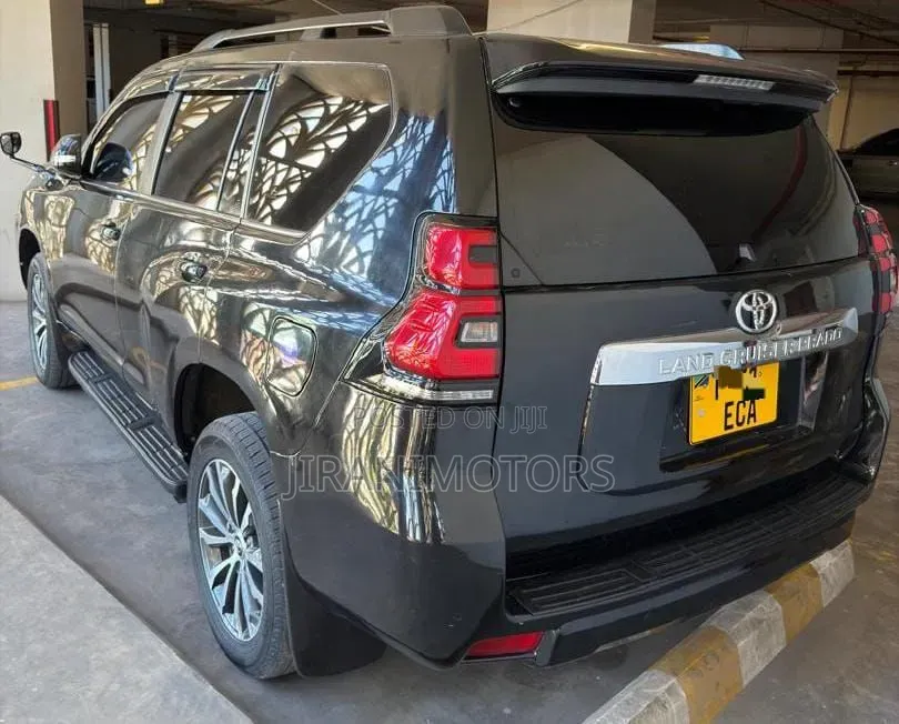 Toyota Land Cruiser Prado 2.8 2019 Black