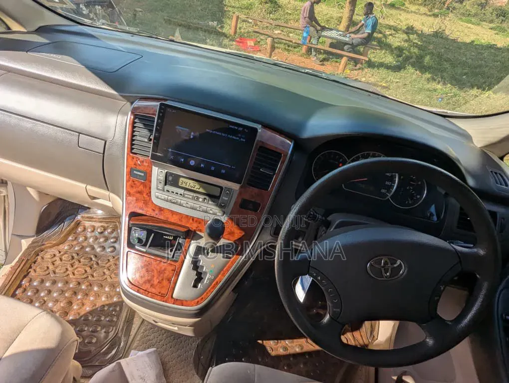 Toyota Alphard 2004 White