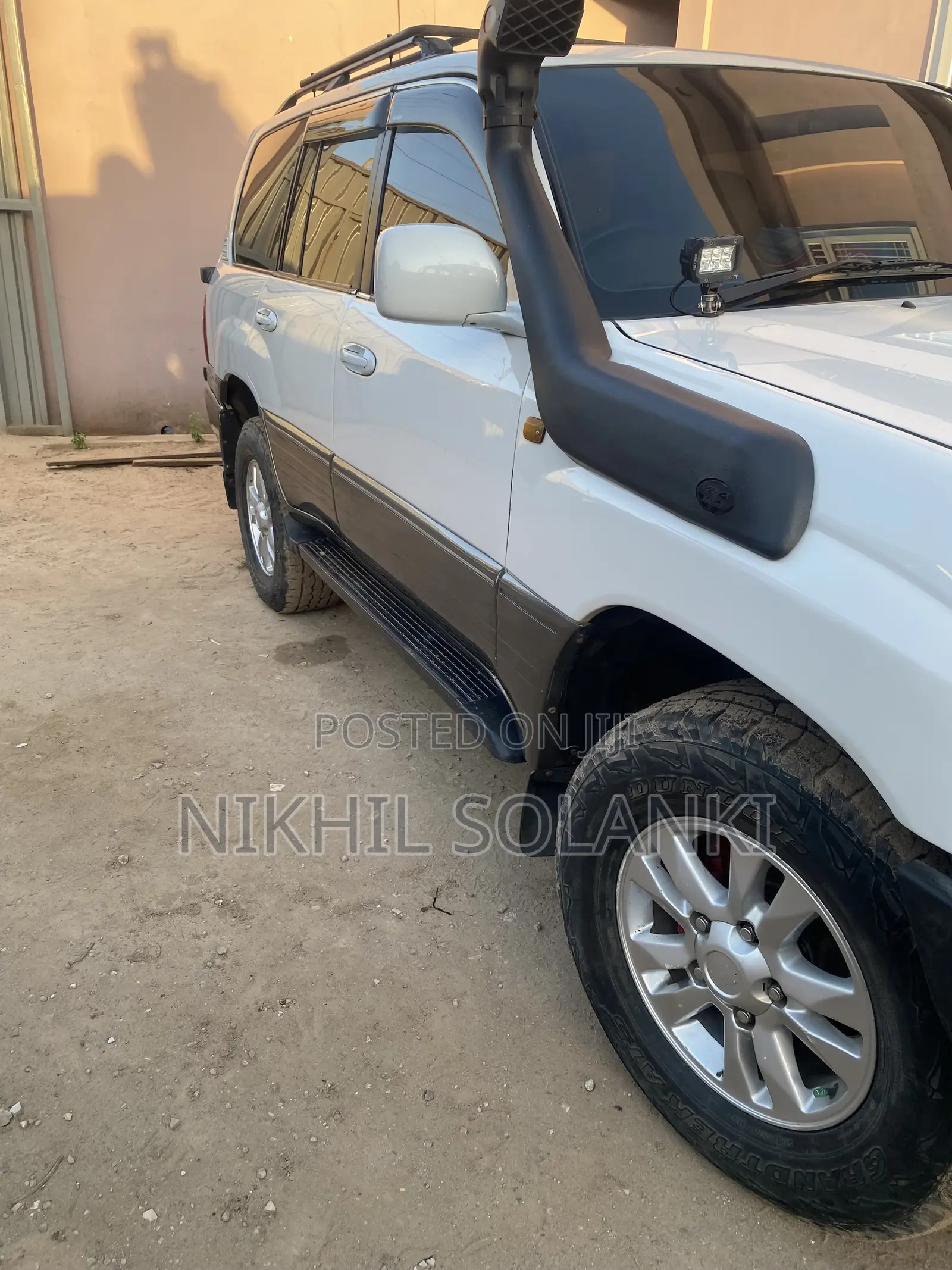 Toyota Land Cruiser 1999 White