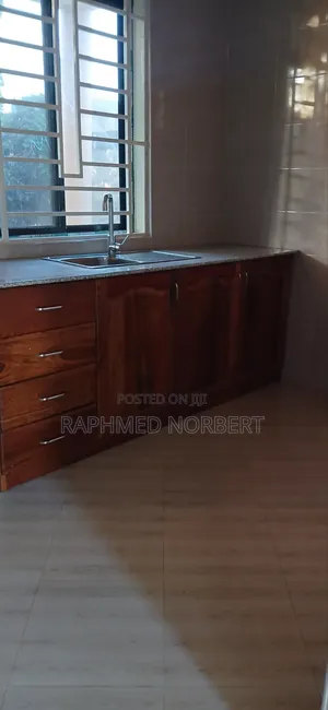 2bdrm House in Tanzania Real, Central Business Area for rent