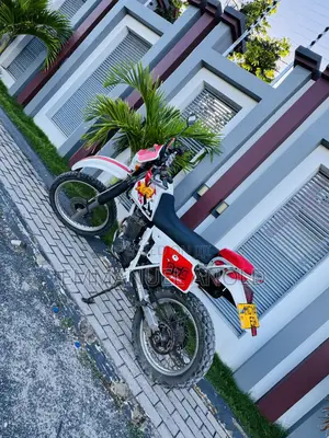 Honda XL 125 1999 Red
