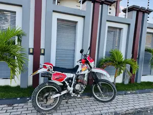 Honda XL 125 1999 Red