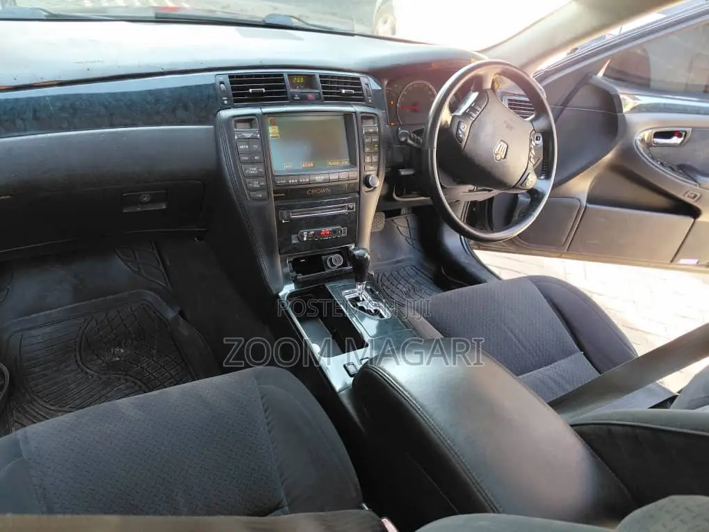 Toyota Crown 2005 Black