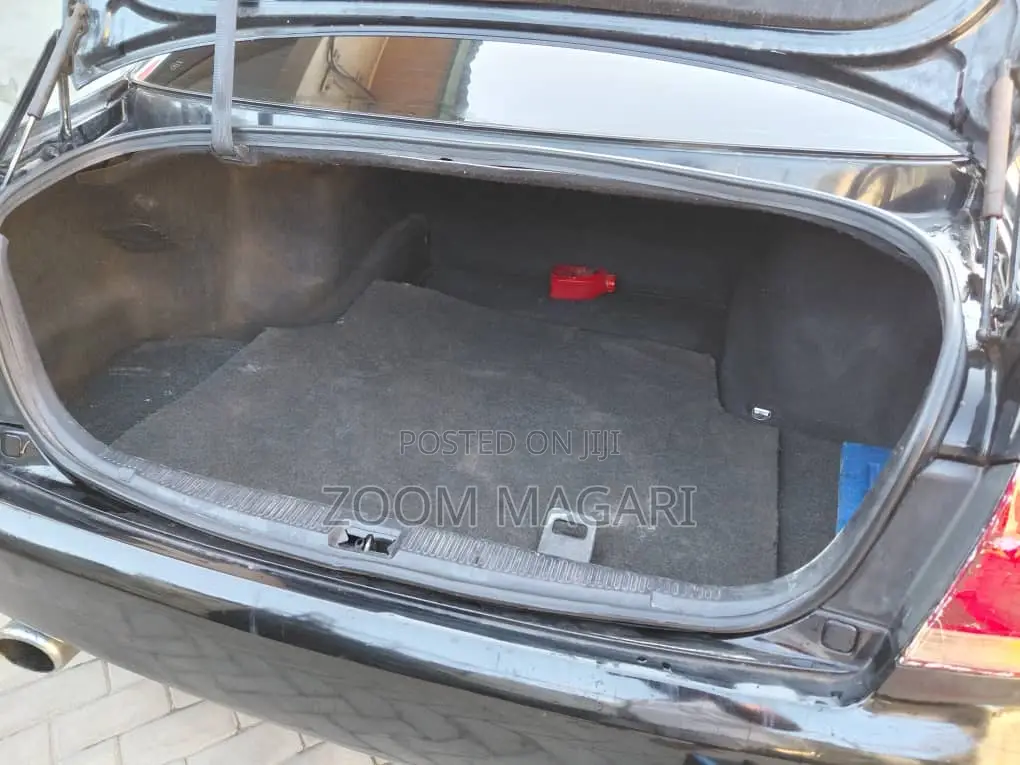 Toyota Crown 2005 Black