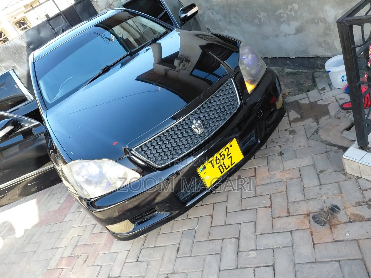 Toyota Crown 2005 Black