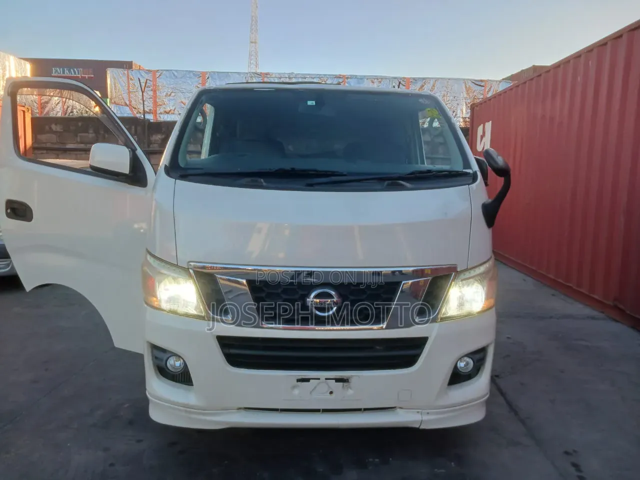 Toyota HiAce 2009 White
