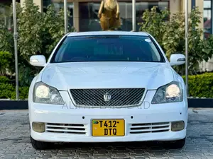 Toyota Crown 2004 White