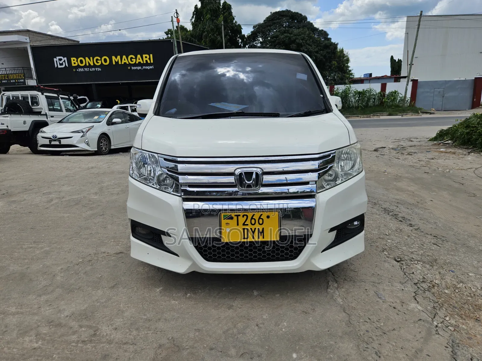 Honda Stepwgn 2012 White