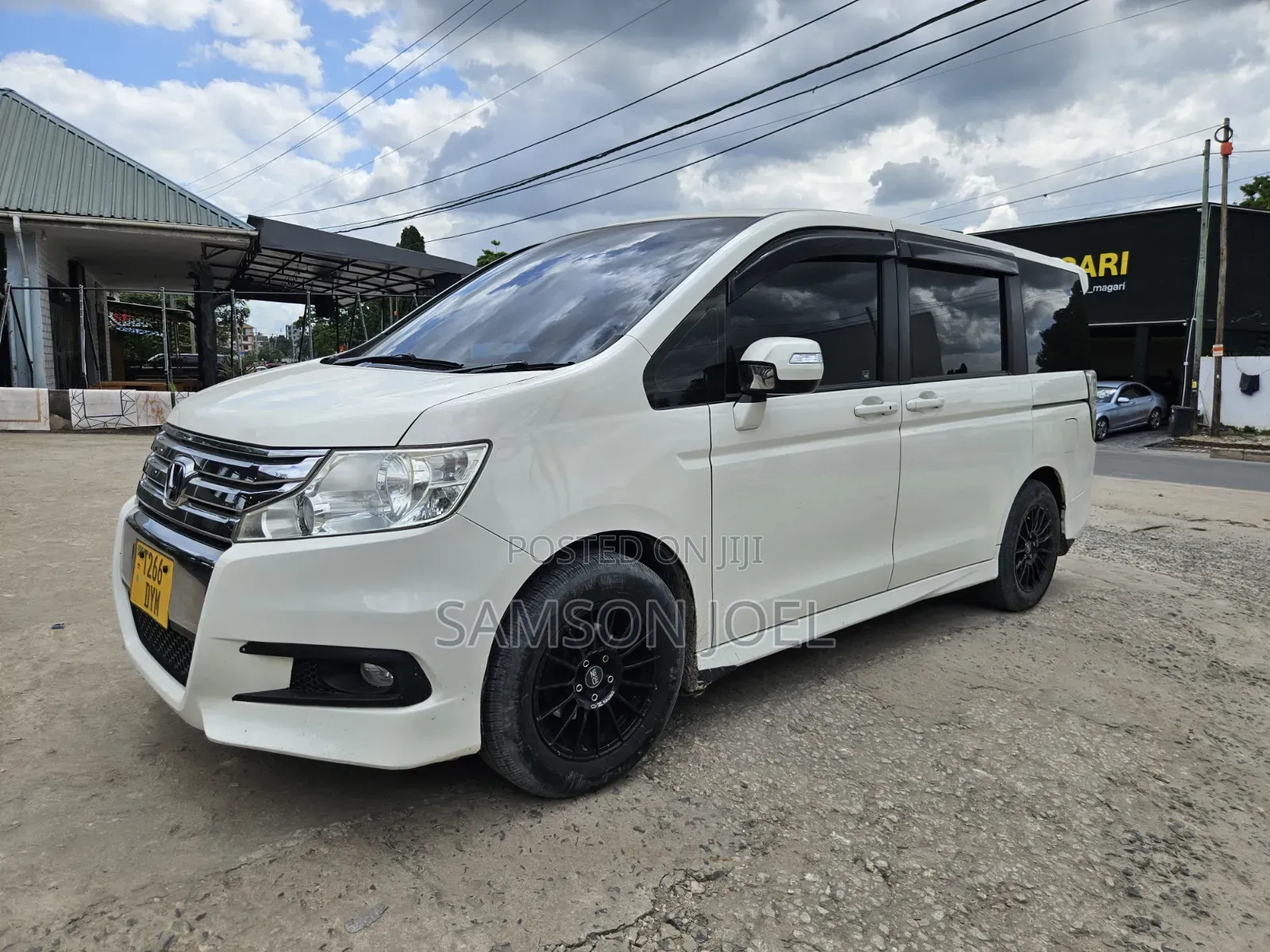 Honda Stepwgn 2012 White