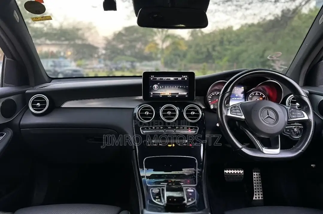 Mercedes-Benz GLC-Class 2017 White
