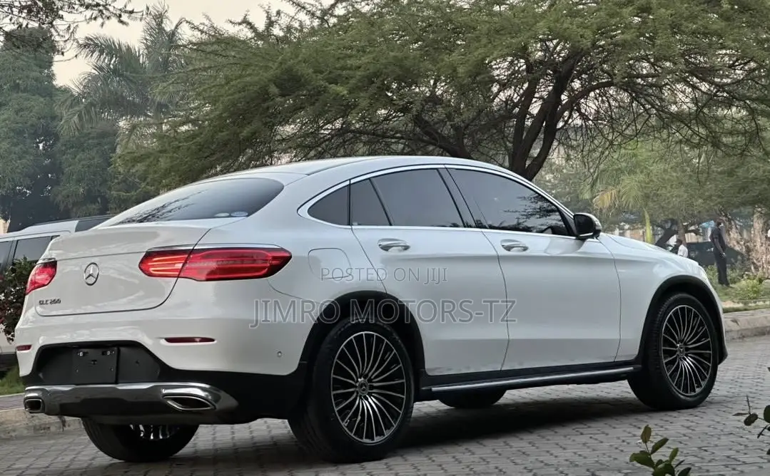 Mercedes-Benz GLC-Class 2017 White