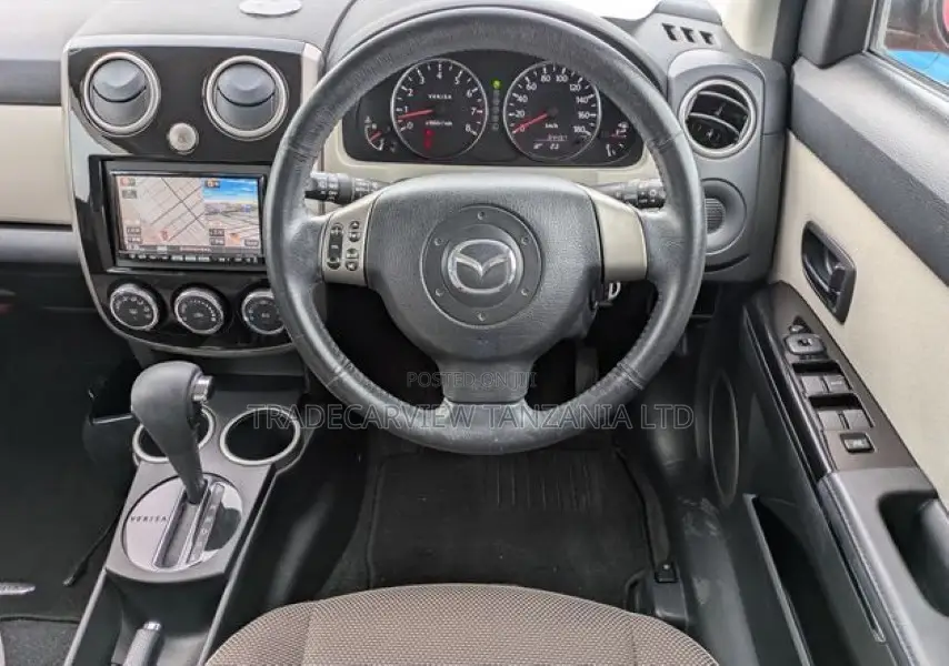 Mazda Verisa 2011 Red
