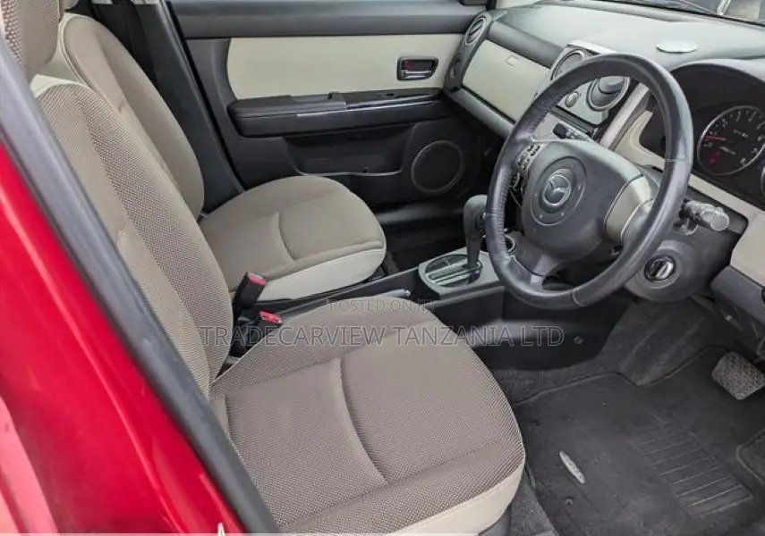 Mazda Verisa 2011 Red
