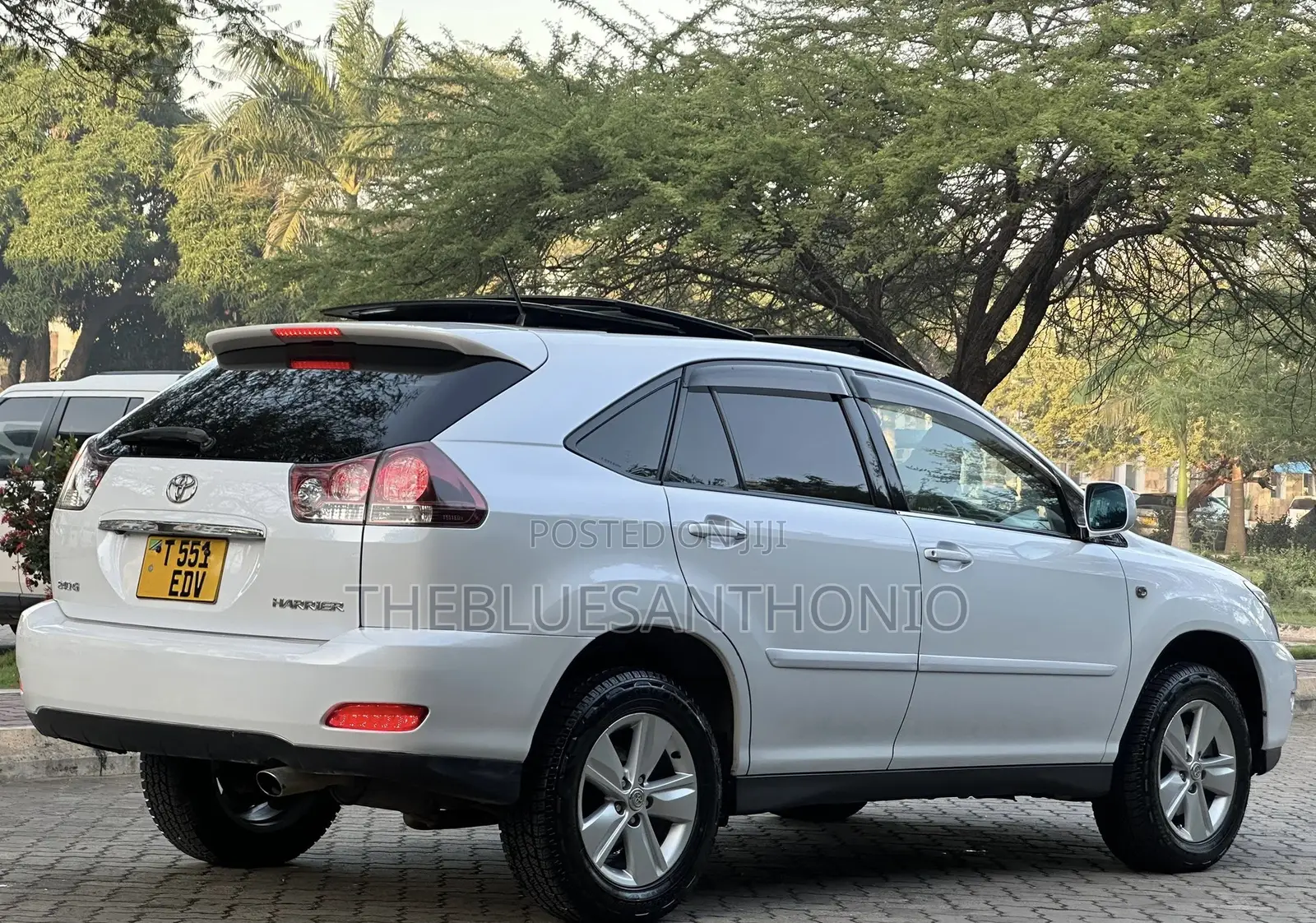 Toyota Harrier 2006 White