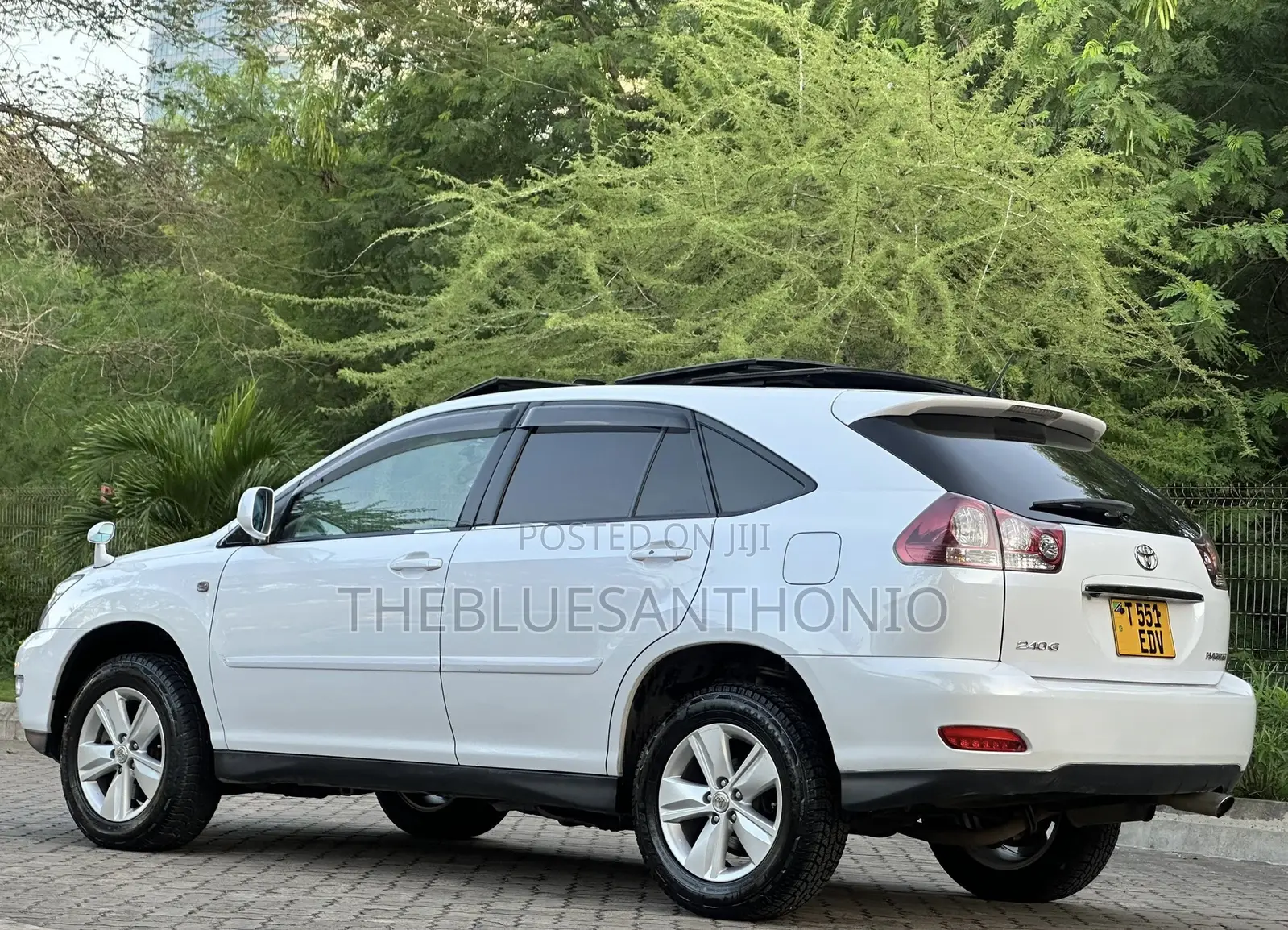 Toyota Harrier 2006 White